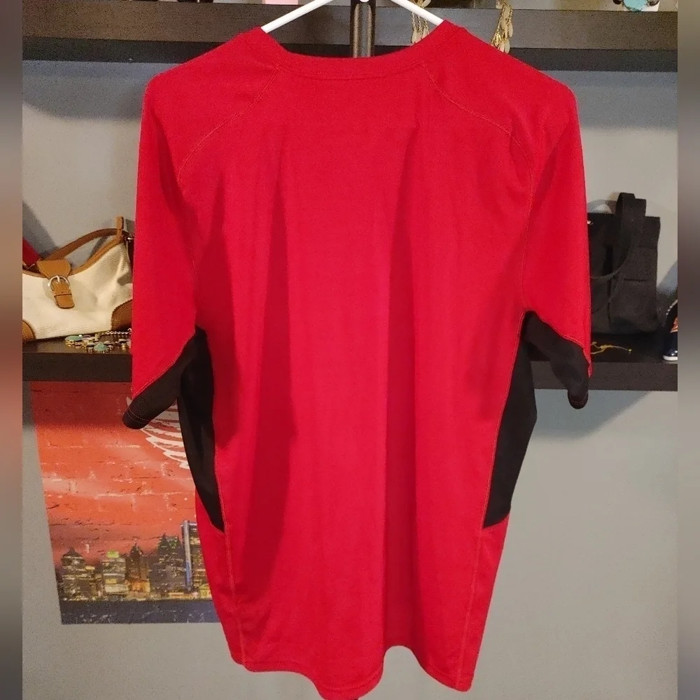 Men's Nike Red and Black Short Sleeve Tee. Size Medium